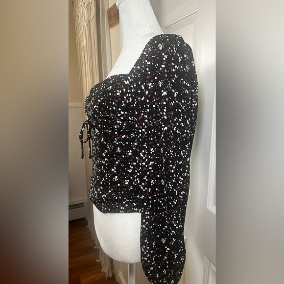 Abercrombie & Fitch Black White Puff Sleeve Baby Doll Top Front Cutout Size S - Picture 2 of 7